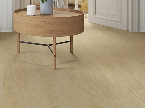 Piso vinílico Arkhé linha Advanced padrão madeira Basswood.
