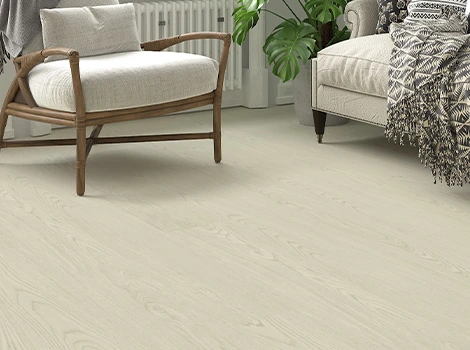 Piso vinílico Arkhé linha Advanced padrão madeira Aspen.